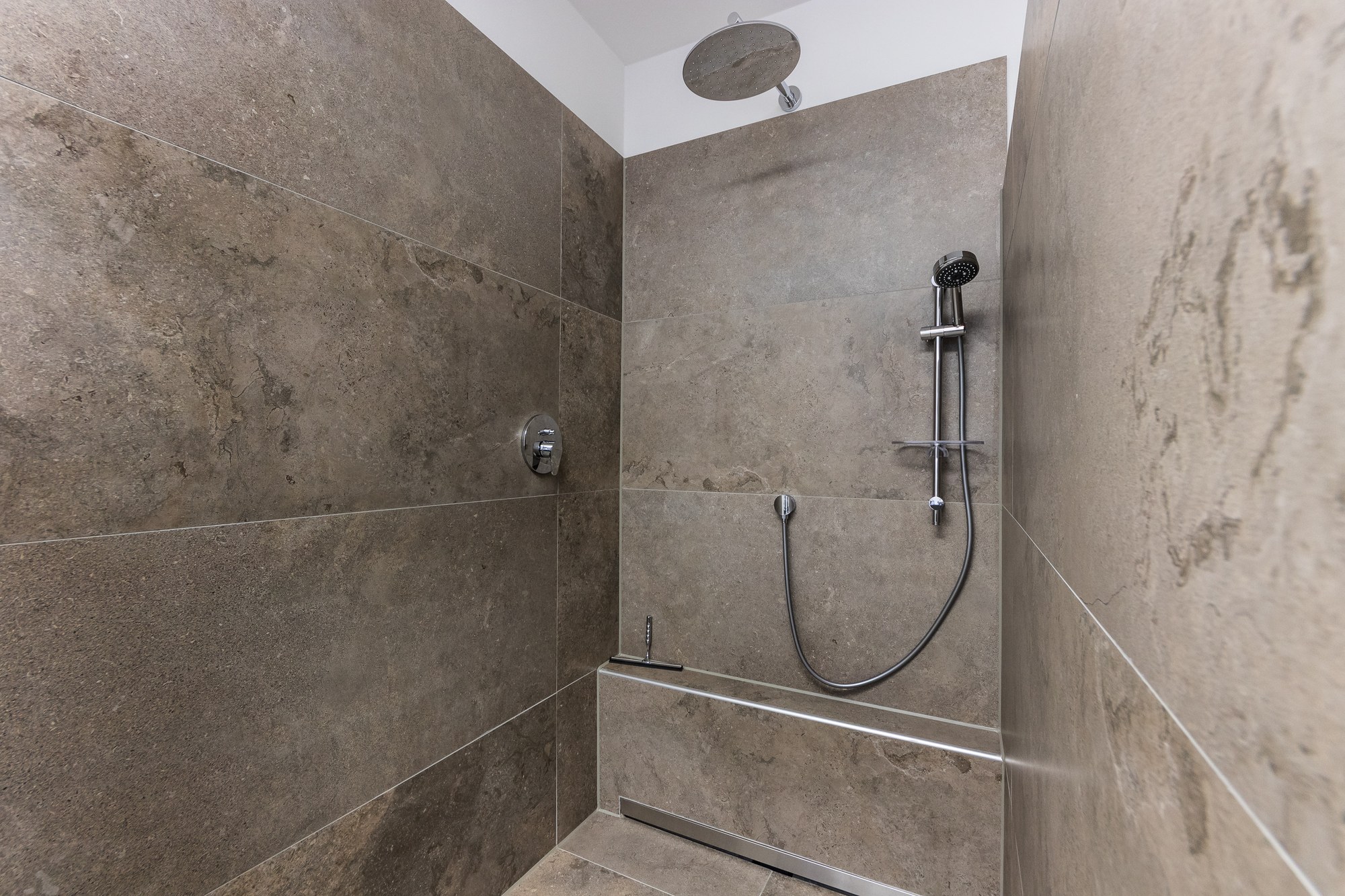 Dusche der Ferienwohnung 3